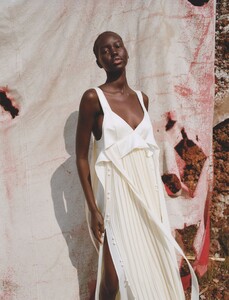 Vogue UK August 2021 175.jpg
