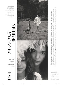 2021-08-01 Vogue Russia-page-002.jpg