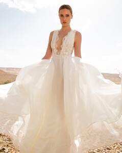 svetlanakleimanbridal_81918388_171613394194887_2796107549658303881_n (1).jpg