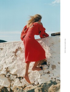Vogue Paris No. 1019 - Août 2021-page-007.jpg