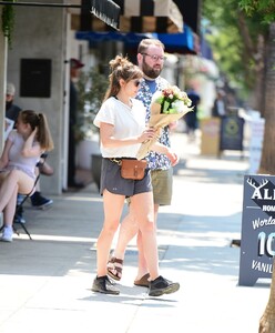       liz160721BZNimage102.jpg