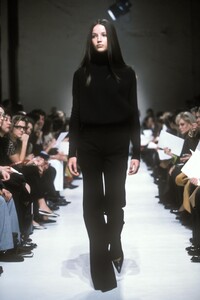 1859357874_Balenciaga1998WomenRTW48.thumb.jpg.c69da41422f17381830152f92032aec3.jpg