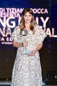       Liz220721BZNimage19.jpg