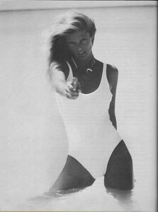 2008919123_Vintage-Book-Sports-Illustrated-Model-Christie-Brinkley-Stunning-_57(3).thumb.jpg.e238e2d2f083ff2a674941a10f97e224.jpg