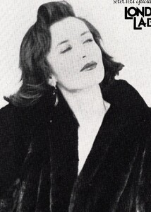 2012238049_HarpersQueen19871-1(27).thumb.jpg.b76e070176d929f6f8a559ec5987dacf.jpg