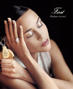 207605959_Unknown-VanCleefArpels-1996.thumb.jpg.e2e9220072169d74b0f47a70f729b390.jpg