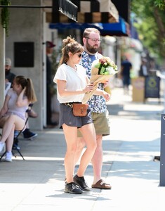       liz160721BZNimage106.jpg
