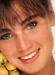 23-MADAMEFIGAROFR22jun85-m.LindaEvangelistaUnk-ph.OttoStupakoff.thumb.jpg.d63d726d1ac8291e663f38ec4bfe7e94.jpg