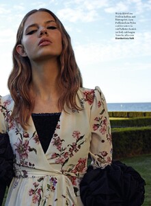 Harper’s Bazaar (08_2021)-page-012.jpg