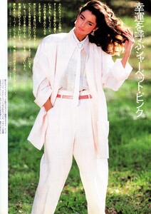 374976771_MarieClaireJapon4-1984(22).thumb.jpg.ff873da3e14774a76ed8e5ebc0b24e09.jpg