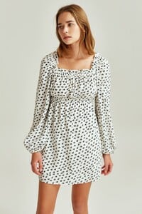 40190570_4_kaleidoscope_ls_dress_052_ivory_w_black_floral_nh_5706.jpg