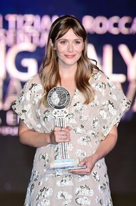       Liz220721BZNimage20.jpg