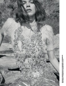 2021-07-01 VOGUE-page-002.jpg