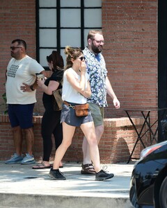       liz160721BZNimage115.jpg