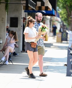       liz160721BZNimage108.jpg