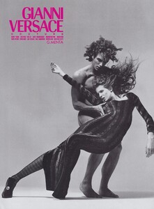 Avedon_Versace_Fall_Winter_1993_94_03.thumb.jpg.5547e3ac0de0562eaf4e29d0a7c65e6e.jpg