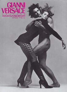 Avedon_Versace_Fall_Winter_1993_94_04.thumb.jpg.b9e9f0c4b178bafc19f285cb67794600.jpg