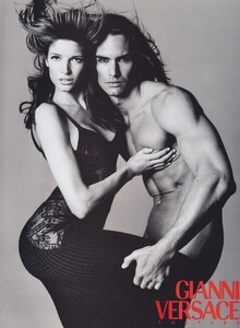 Avedon_Versace_Fall_Winter_1993_94_08.thumb.jpg.1cce98209ebb59e21d951aa95315540d.jpg