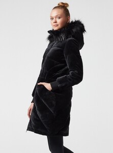 BLC01800_ALEXANDRA_VELVET_PUFFER_BLACK_001_3.jpg