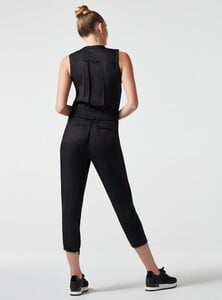 BLR00200_FINESSE_JUMPSUIT_BLACK_001_2-2.jpg