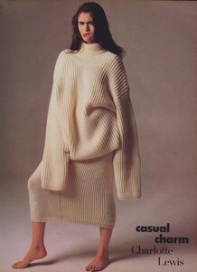 CL_Piel_US_Vogue_September_1986_04.thumb.jpg.dcbecfdf0df8f5276e61703104916e0f.jpg