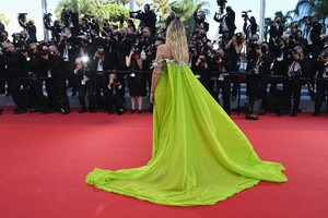 Chiara_Ferragni_Stillwater_Red_Carpet_74th_Z1D7Eyz3fdkx.jpg