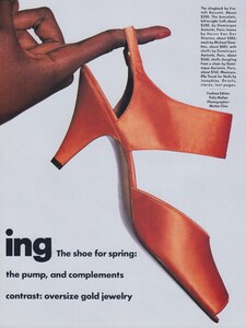 Chin_US_Vogue_March_1990_02.thumb.jpg.f5cc38fec298b0a9adc5da4cefabd3be.jpg