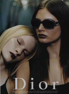 Demarchelier_Dior_Spring_Summer_1999_03.thumb.jpg.1f323f11d9a8dade48c331da1689dc20.jpg
