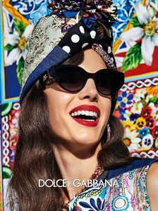 Dolce-Gabbana-Eyewear-Spring-2021-Campaign03.thumb.jpg.53aab5f15b22e3e93279d0784a9412a3.jpg