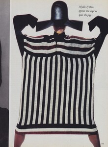 Eye_Penn_US_Vogue_October_1988_02.thumb.jpg.7caf216f2d2f5b4168defdeea60e4523.jpg