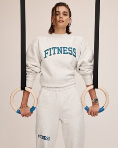 FITNESSIVY-CREWNECK-HEATHERGRAY-6.jpg