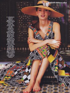 Gili_US_Vogue_March_1990_14.thumb.jpg.64a220daaaaefe4f9b2ae6ed4aac54f1.jpg