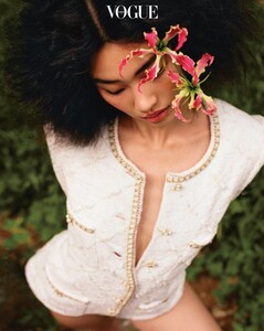 Hoyeon-Jung-Vogue-Korea-Cover-Photoshoot06.jpg