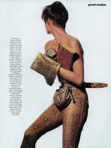 Penn_US_Vogue_March_1990_04.thumb.jpg.99cd6050d10f6a0a5dbe53df687ec758.jpg