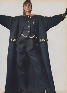 Penn_US_Vogue_September_1986_06.thumb.jpg.ea4b4fbdf3f2f2e8342b5f8e3c8c1ff1.jpg