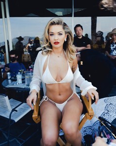 Rita-Ora-in-Sexy-Bikini-2.jpg