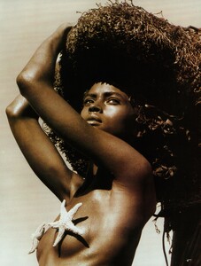 Ritts_US_Vogue_March_1990_08.thumb.jpg.ff3c07d3b28f72ac0c6a705f3e8b4944.jpg