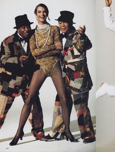 Showstoppers_Elgort_US_Vogue_March_1990_03.thumb.jpg.1fec3dca62c847ac979a245a2d7c45fa.jpg