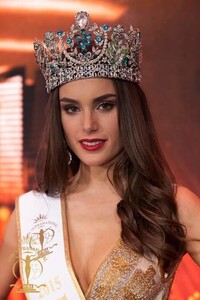 Stephania_Stegman.thumb.jpg.67dfac365cb544db7faaba294d82134c.jpg
