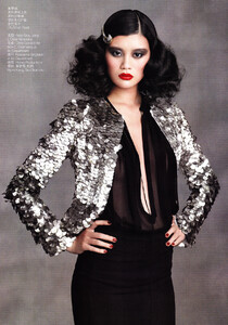 Tom_Ford_01.thumb.jpg.876e56b5700ca83a164370eda952f272.jpg