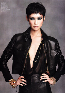 Tom_Ford_06.thumb.jpg.c17b136a082692ed2f407beb987ce5c1.jpg