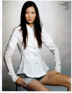 Vadukul_Vogue_China_February_2010_05.thumb.jpg.fd8a4c732056d1d0f0823b6f244a4287.jpg