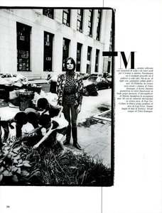 Vadukul_Vogue_Italia_October_1985_01_03.thumb.png.8029207485786258d4da32daf2eb51da.png