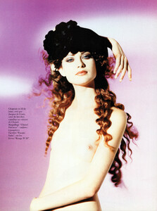 Vadukul_Vogue_Paris_October_1992_02.thumb.jpg.ff9ce9f98f43002a096c301fe82b6188.jpg