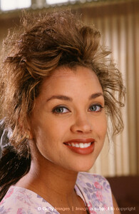 Vanessa-Williams-vanessa-williams-36823502-500-766.thumb.jpg.7339b3eb56fd5a379b8d54dec958ade9.jpg