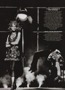Vogue_UK_1992_10_4__sm.thumb.jpg.ed4038d1c228f3eede1f59f8652009cc.jpg