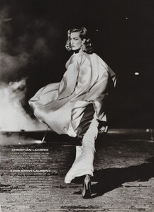 Vogue_UK_1992_10_9__sm.thumb.jpg.5124696ea9469063d215b878ab920f2f.jpg