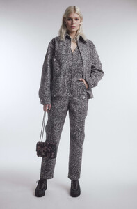 fall-winter-2021-22-pre-collection-24-8839909048350.jpg