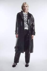 fall-winter-2021-22-pre-collection-39-8839908032542.jpg