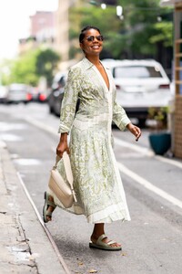 gabrielle-union-looks-fashionable-new-york-07-27-2021-0.jpg